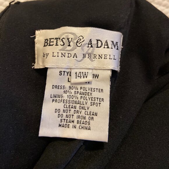 Betsy & Adam Velvet halter gown 14 - Picture 7 of 7